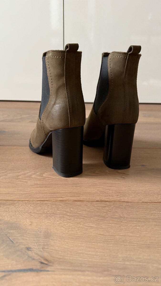 Dámské kožené khaki kozačky - 4