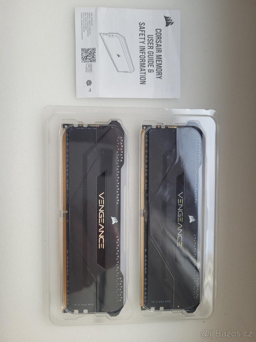 Operační paměť Corsair Vengeance RGB PRO 32 GB (2×16 GB) DDR - 4