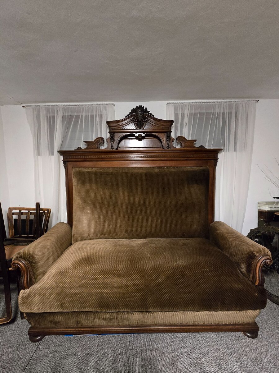 Starožitné křeslo a gauč - 4