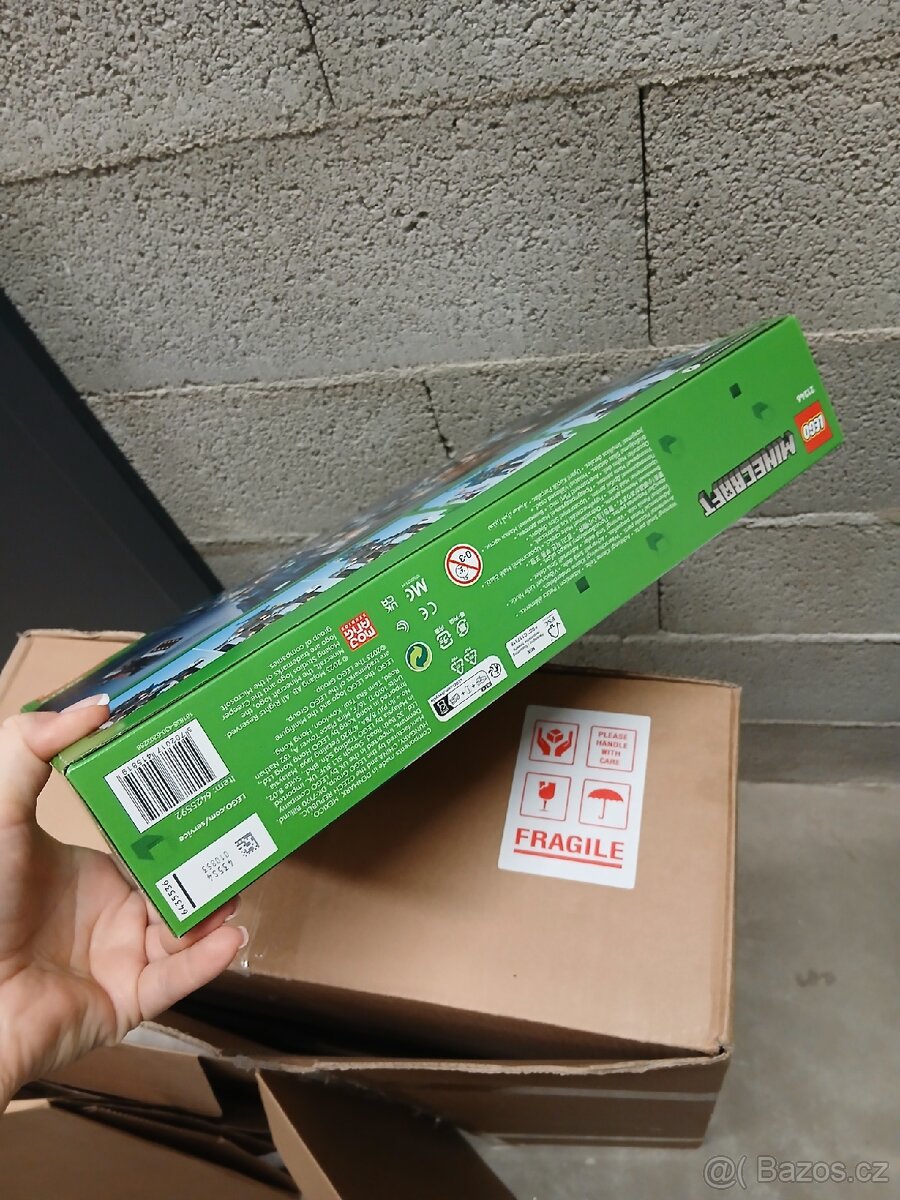 Lego 21246. Bitva v Deep Darku. - 4