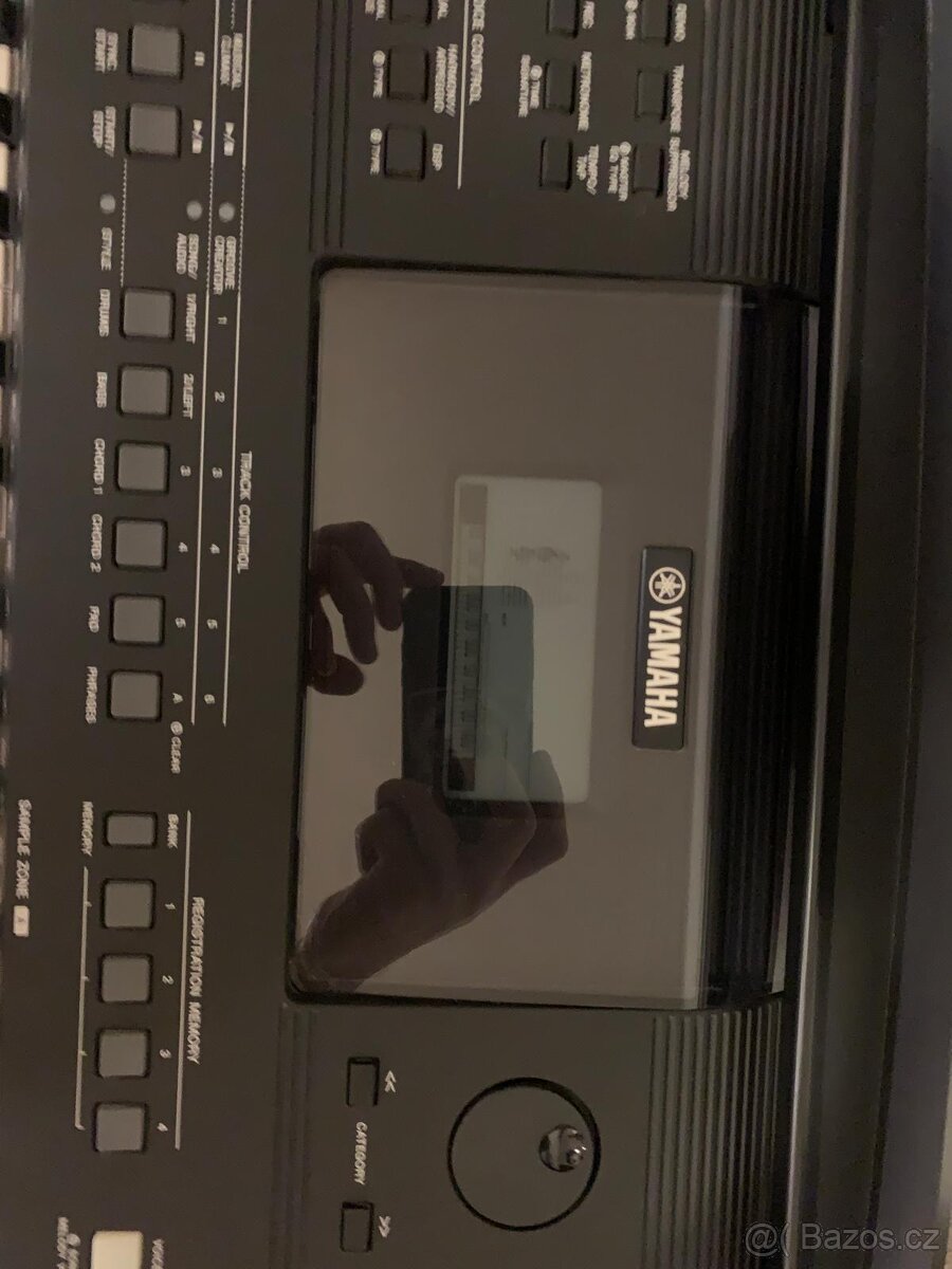 YAMAHA PSR E 463 - 4