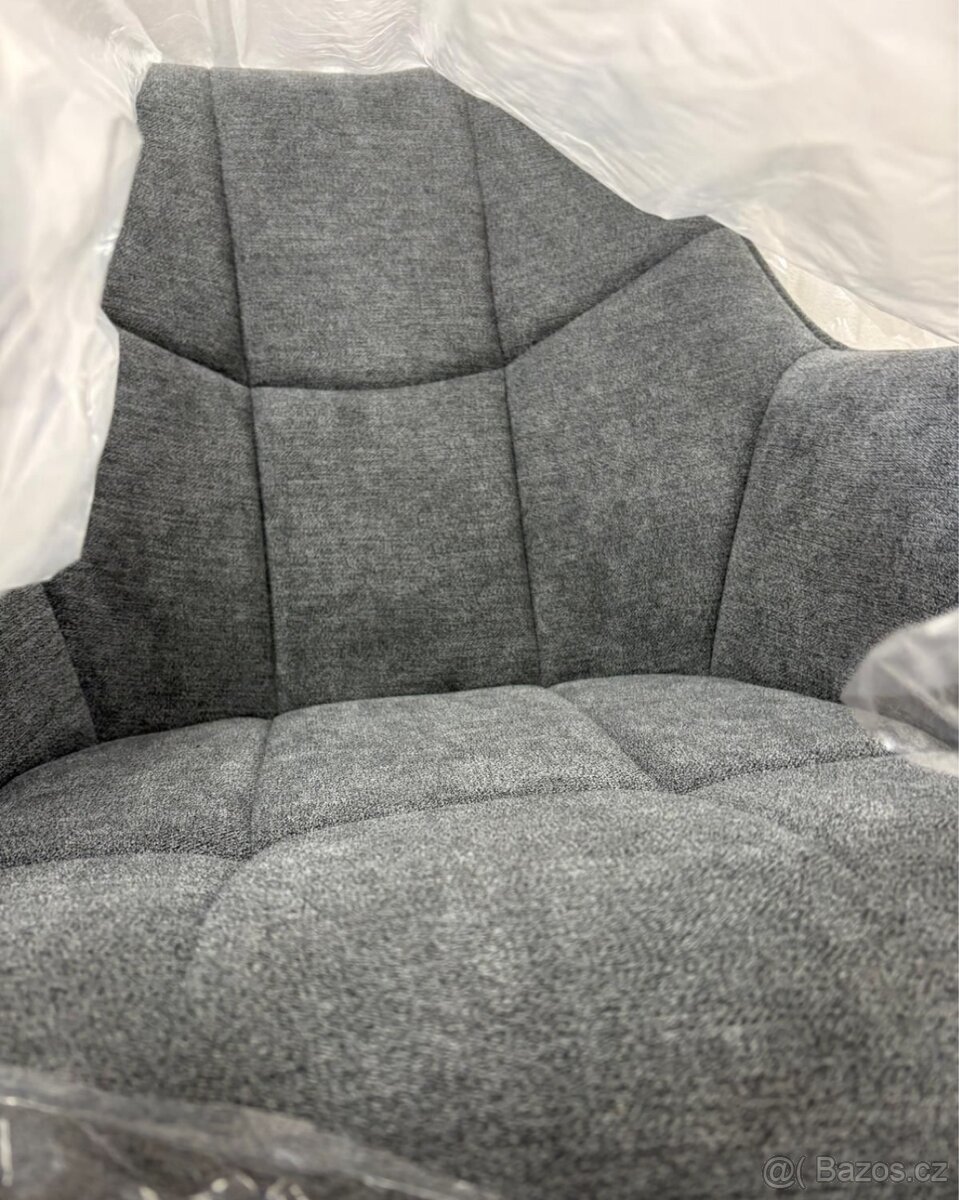 Židle různě druhy vždy jeden ks - 4