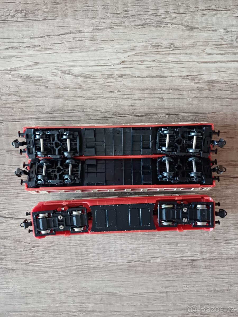 Set s mašinkou V221 139. TT - 4