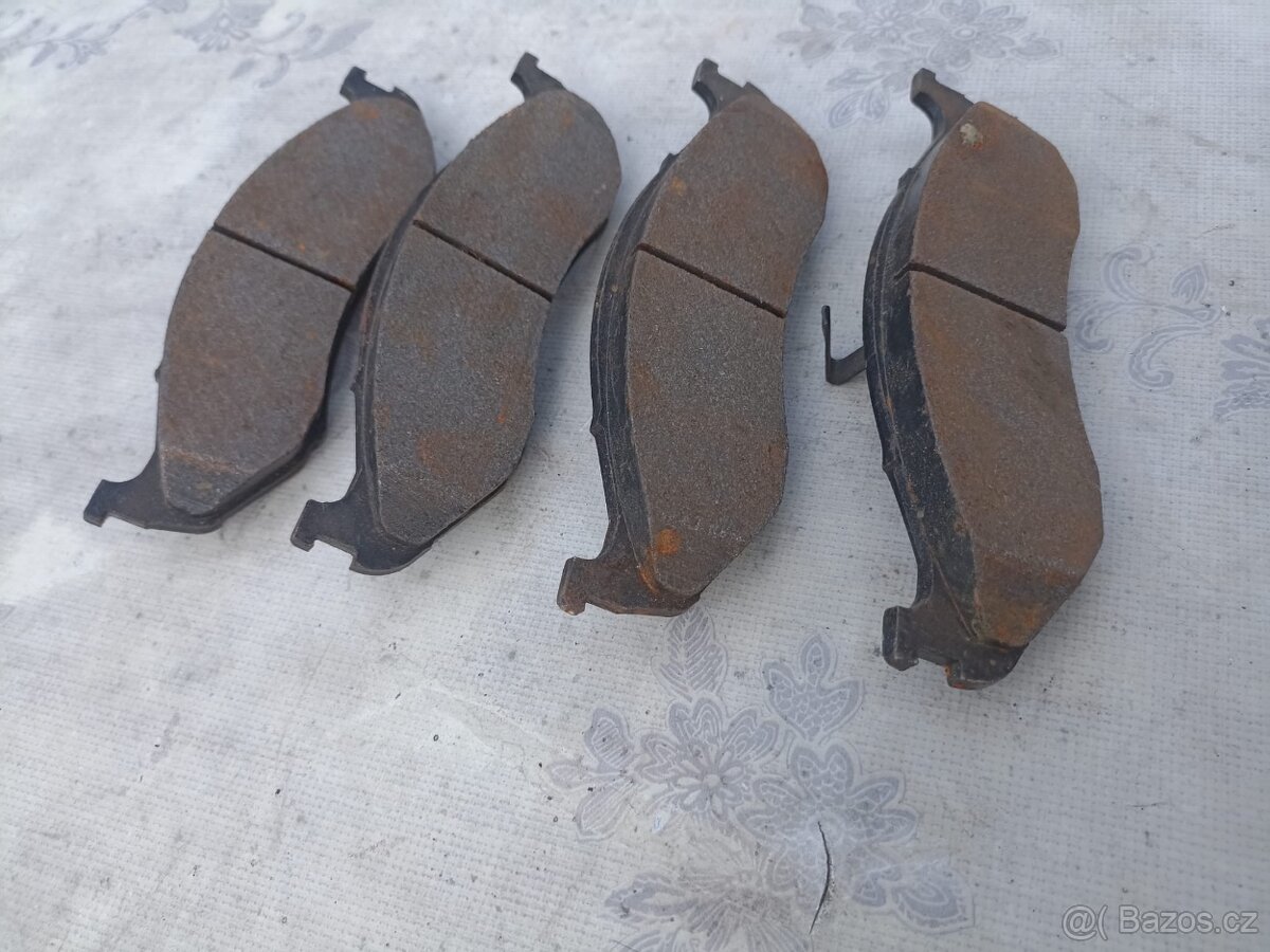 sada předních brzdových desek pro jeep kia - 4