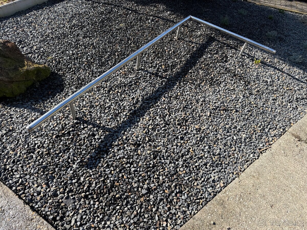 Barová tyč na nohy - 4