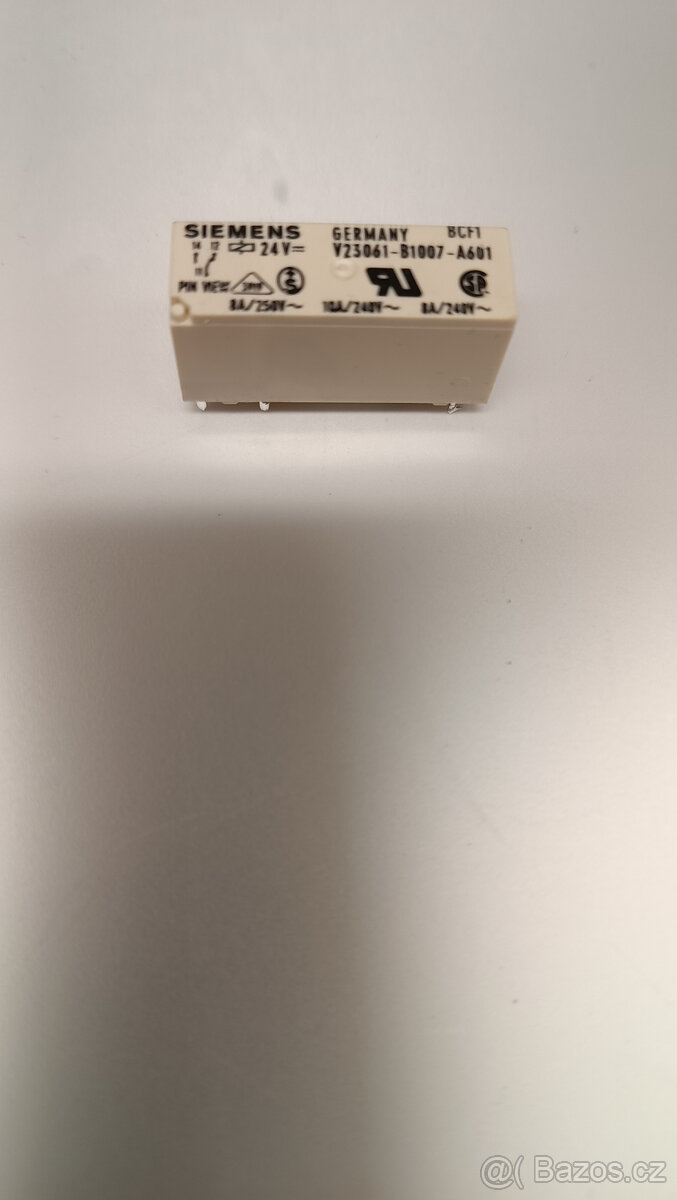 Relé 24V, 12V - 4