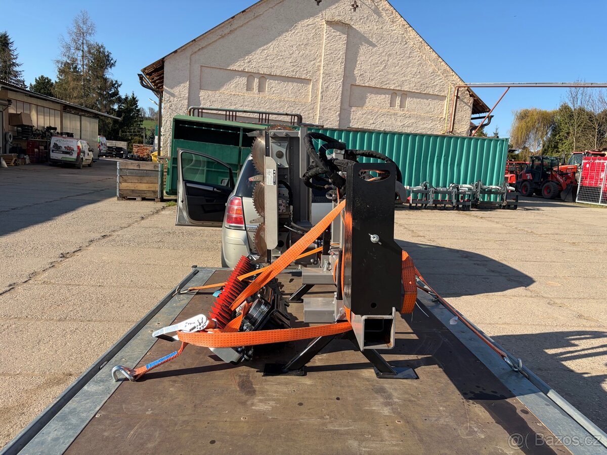 Pila na traktor Jansen - 4