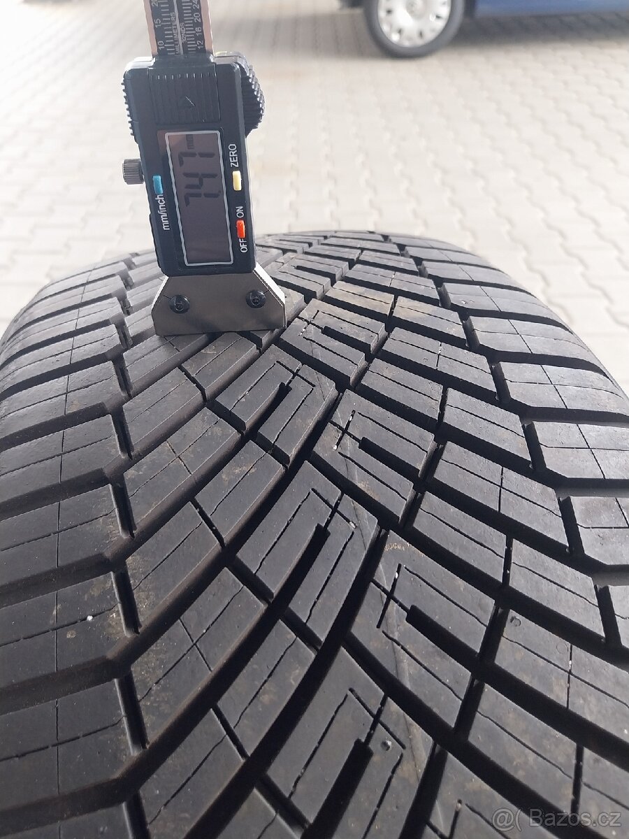Prodám 2 x pneu Continental 235/40/18 - 4