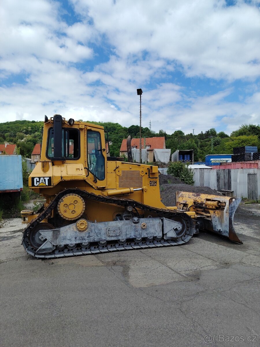 Dozer Cat D5 - 4