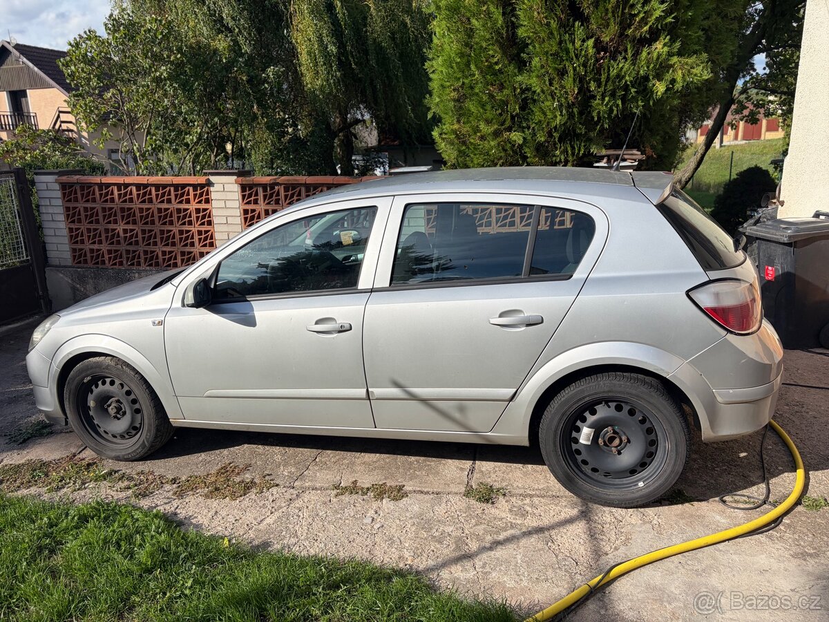 Opel Astra 1.6 16V 2005 - 4