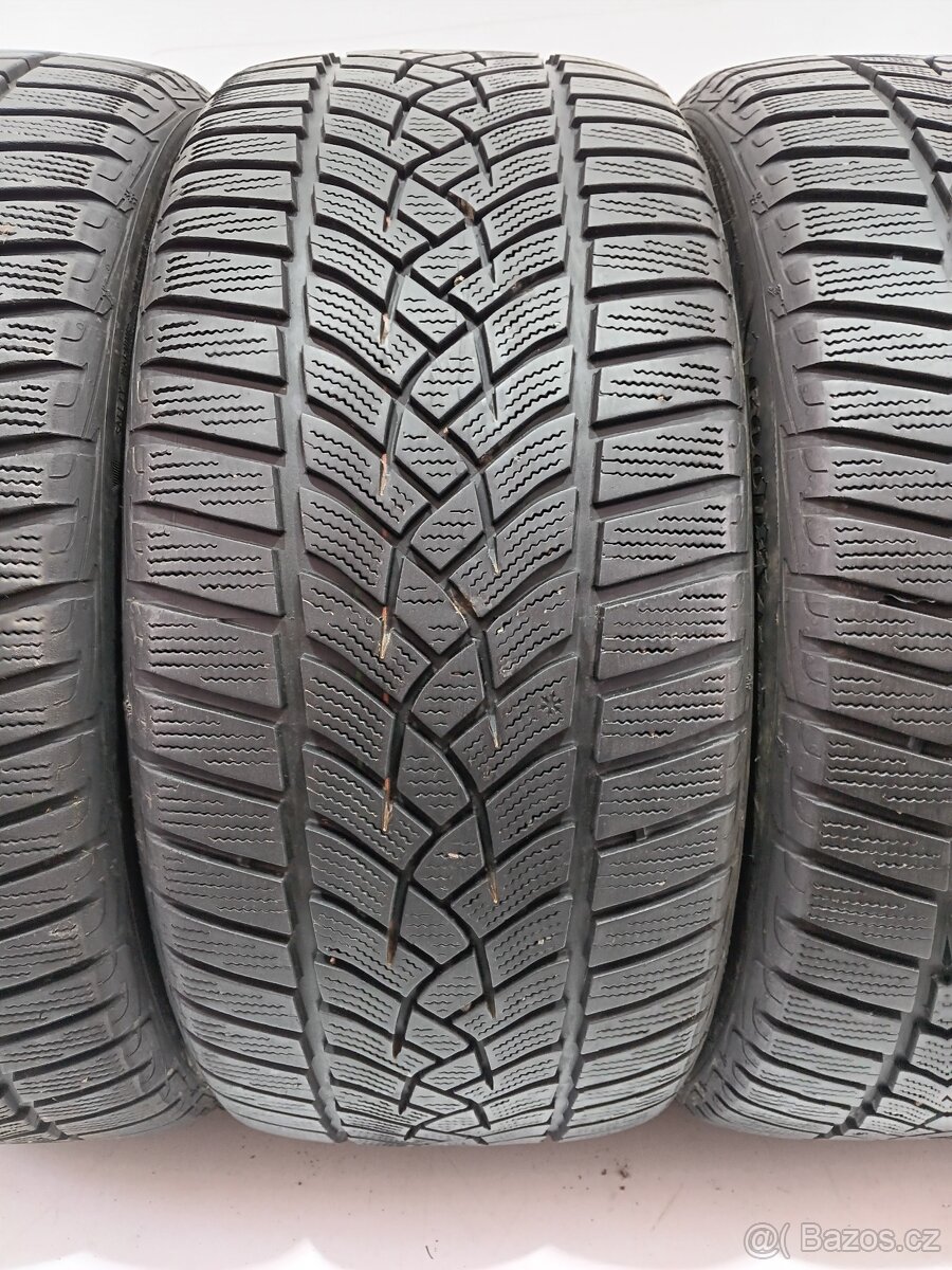 Zimní pneu 225/40/18 GoodYear - 4