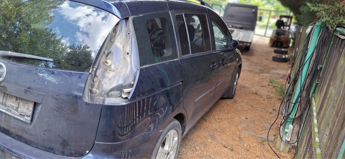 Mazda 5 MPV - 4