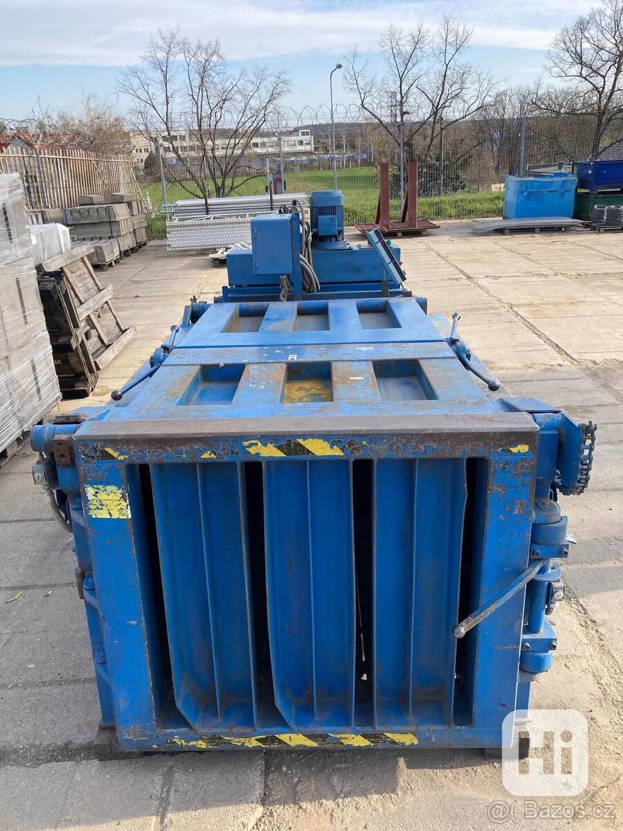 Hydraulický lis PERSONA na papír a plasty - 4