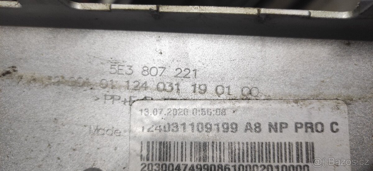 nárazník přední ŠKODA Octavia IV 5E3807221 - 4