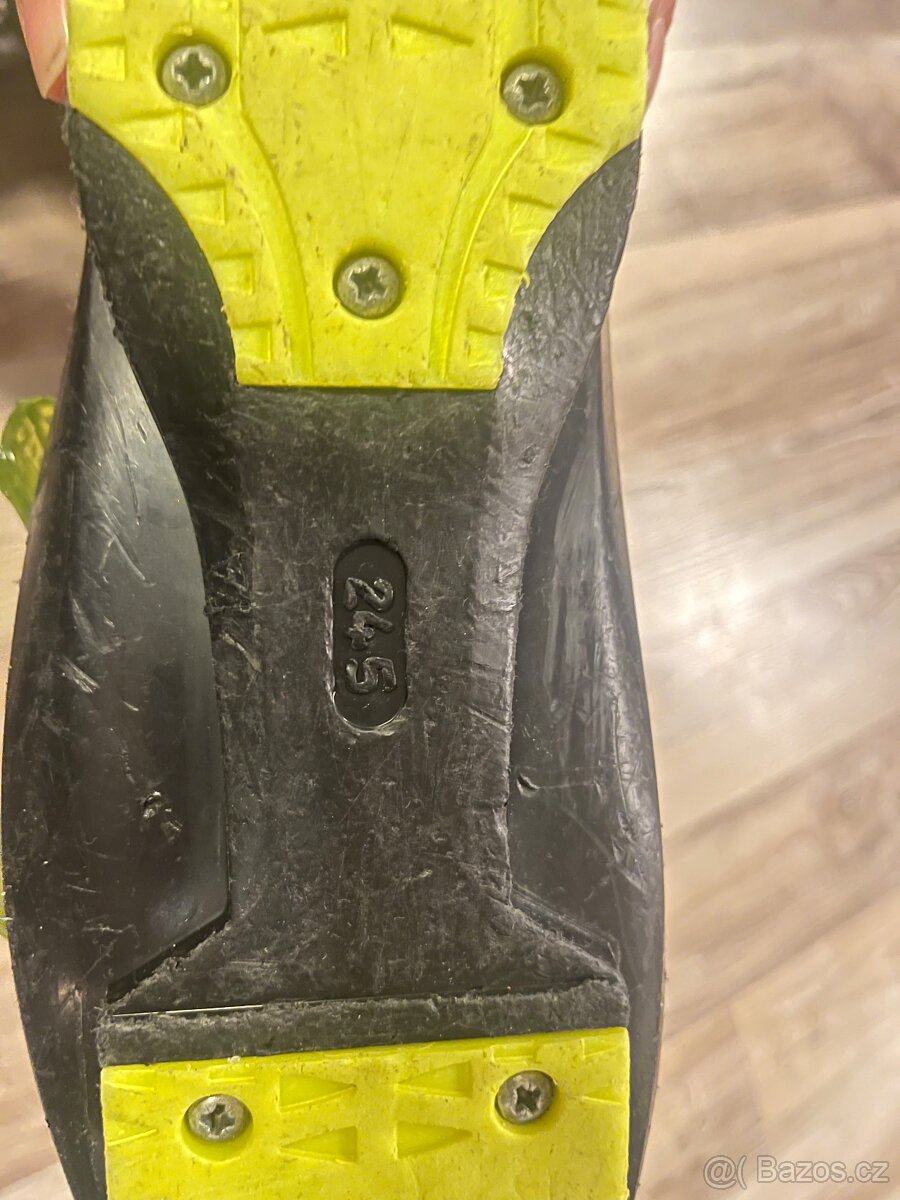 Prodám lyžáky Fischer vel. 24,5 - 4