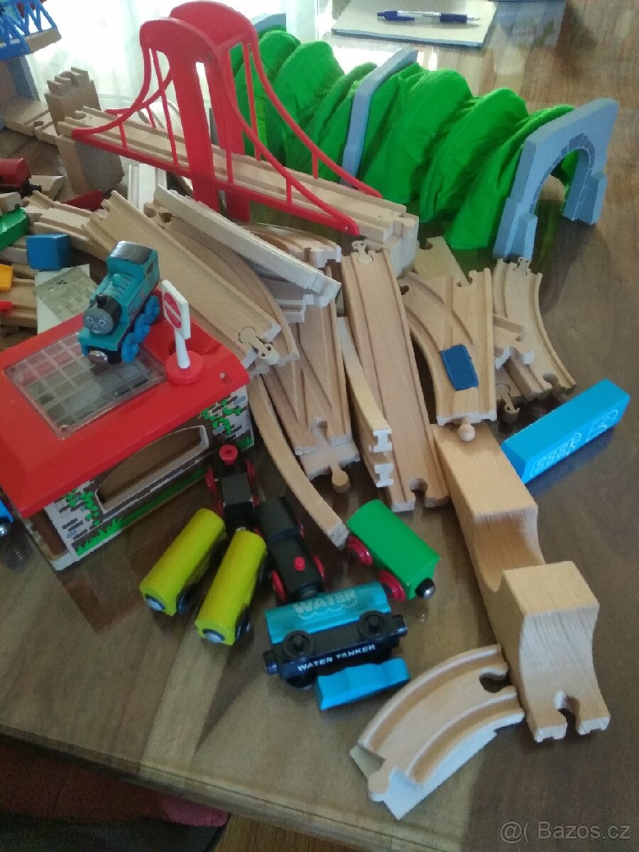 Dřevěná vláčkodráha elektrické mašinky 2x - 4