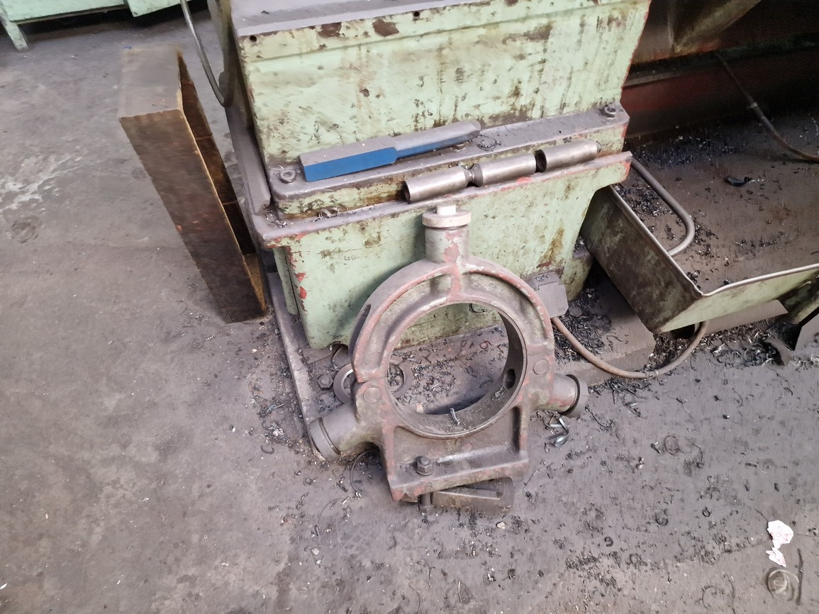 Soustruh hrotový SU 50 / 2000 - 4