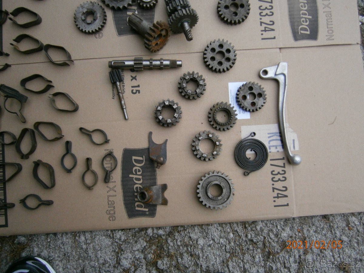 moto věci - nález v garáži - 4