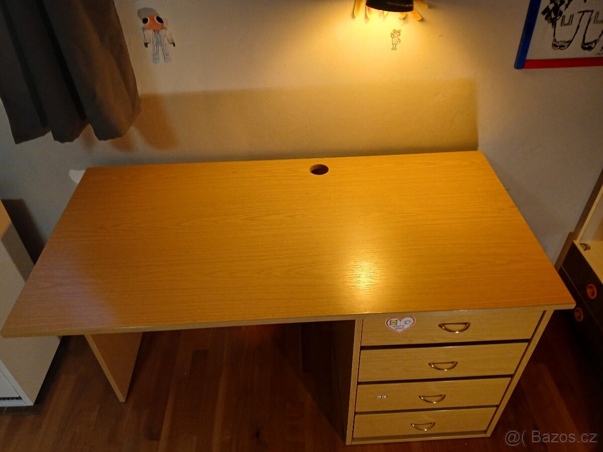 Kancelářský stůl - 4