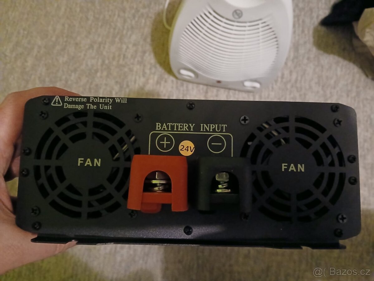 Prodám sinusový měnič napětí 24/230V 5/12kW - 4