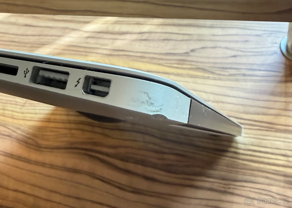 ✨ Prodám MacBook Air 13” – Model A1466 ✨ + Magic Mouse - 4