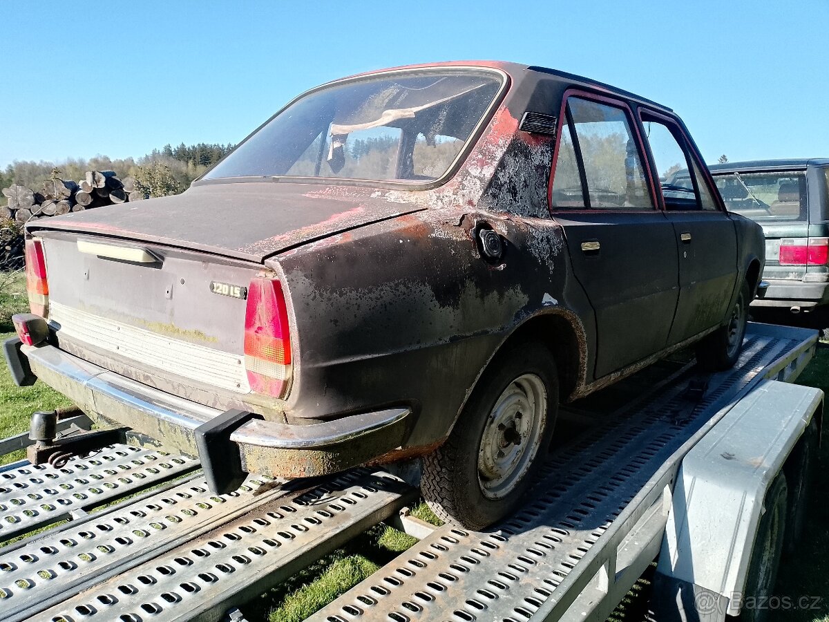 Škoda 120LS rok 1979 - 4
