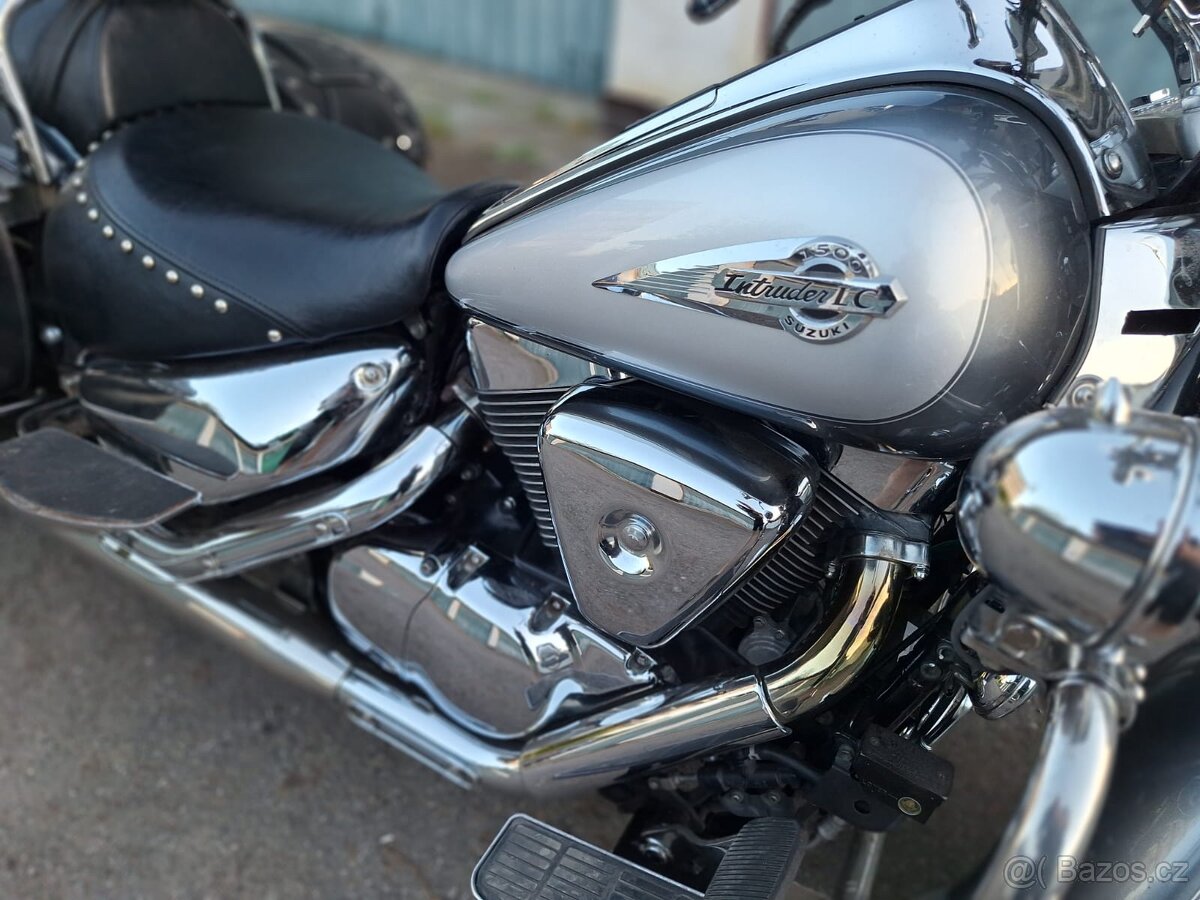 Suzuki Intruder 1500 - 4