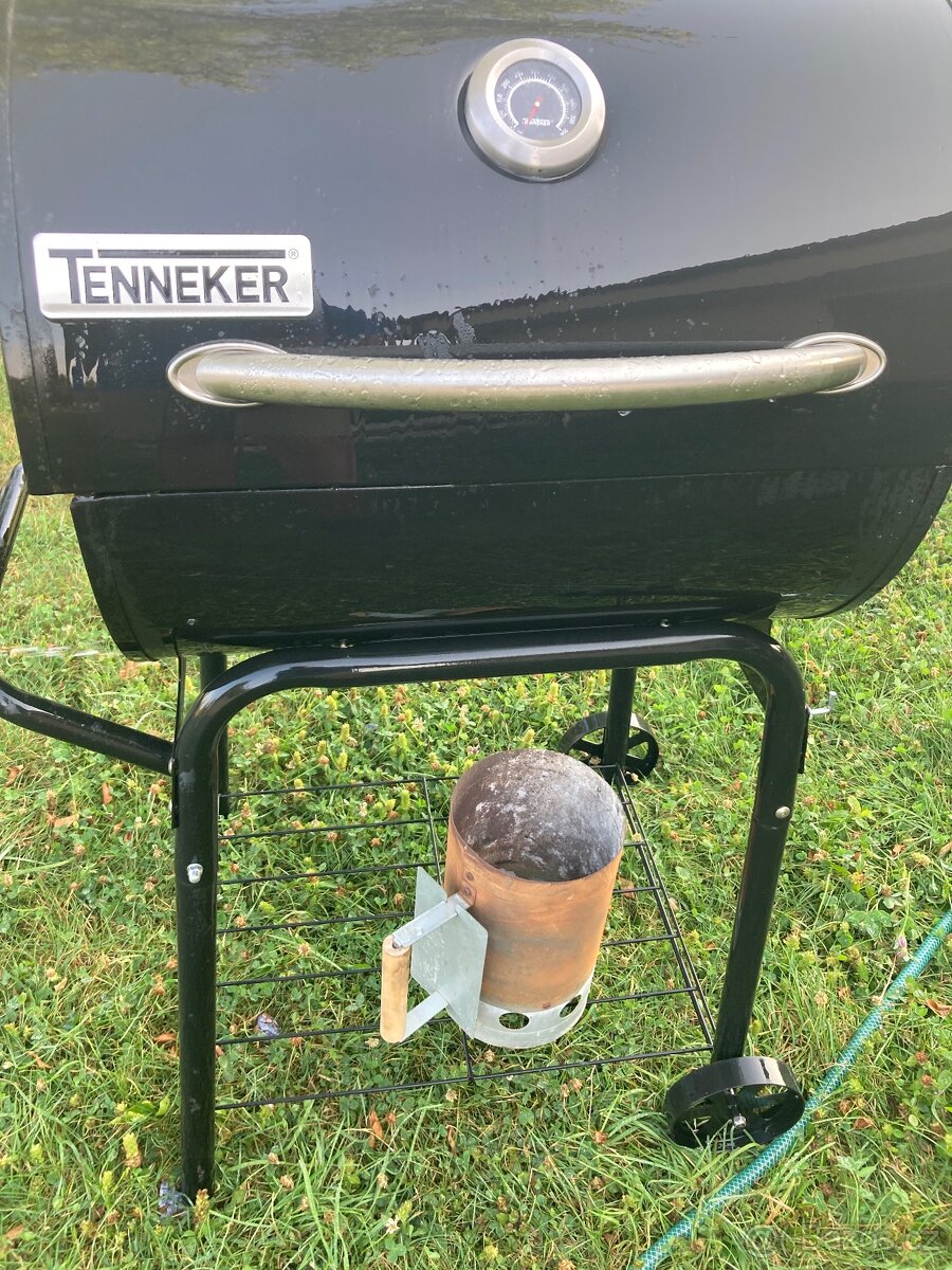 Gril na dřevěné uhlí Tenneker - 4