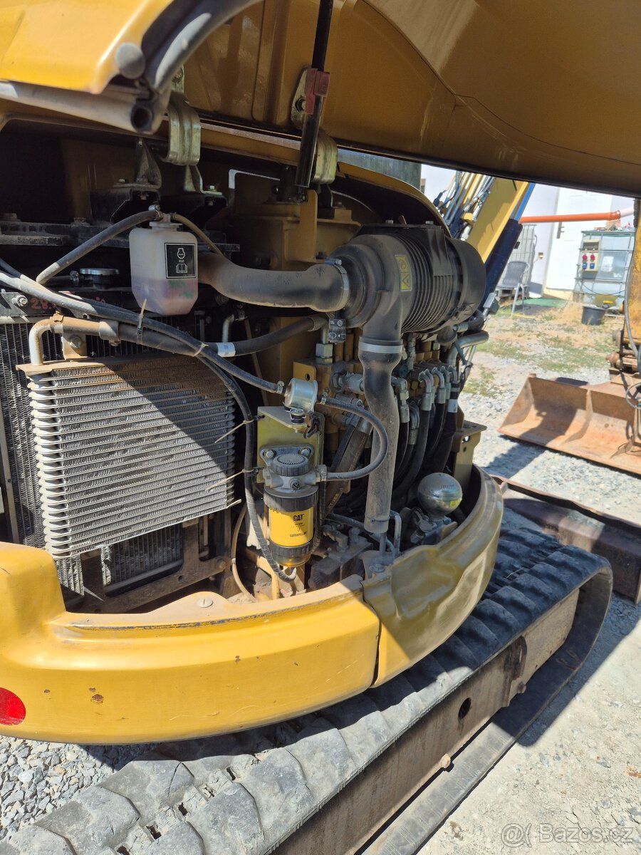 Minibagr CAT 303.5 CR - 4