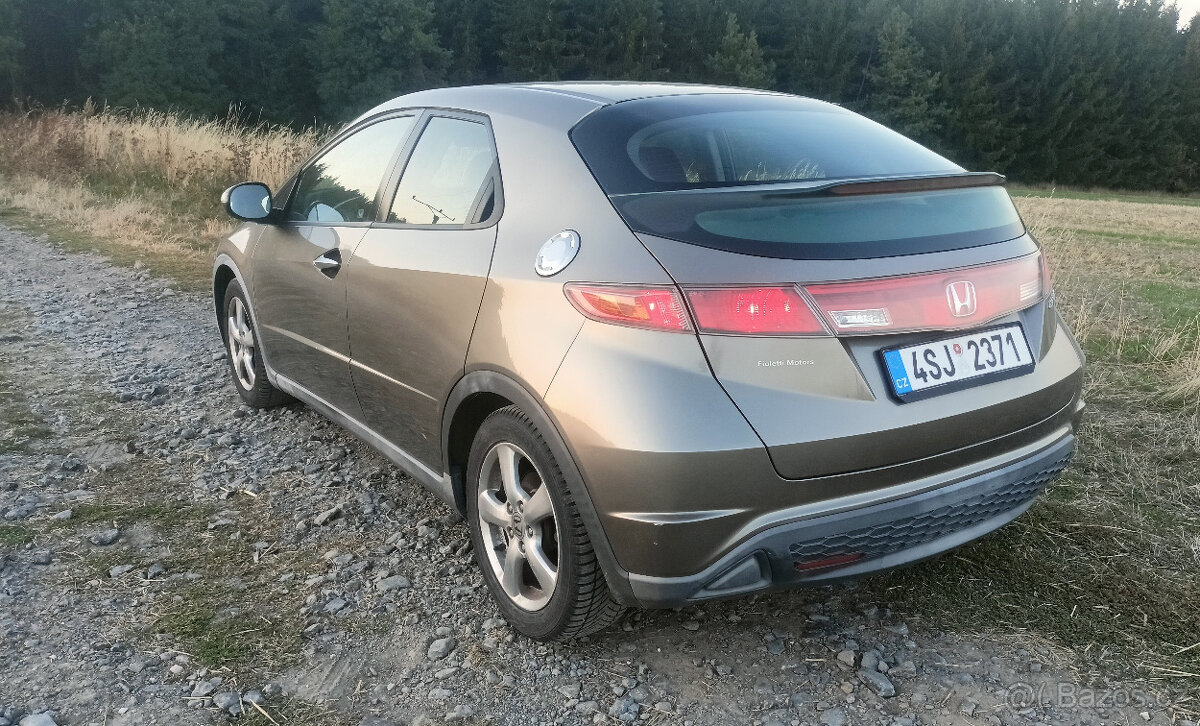 Honda Civic 1.4 5D - 4