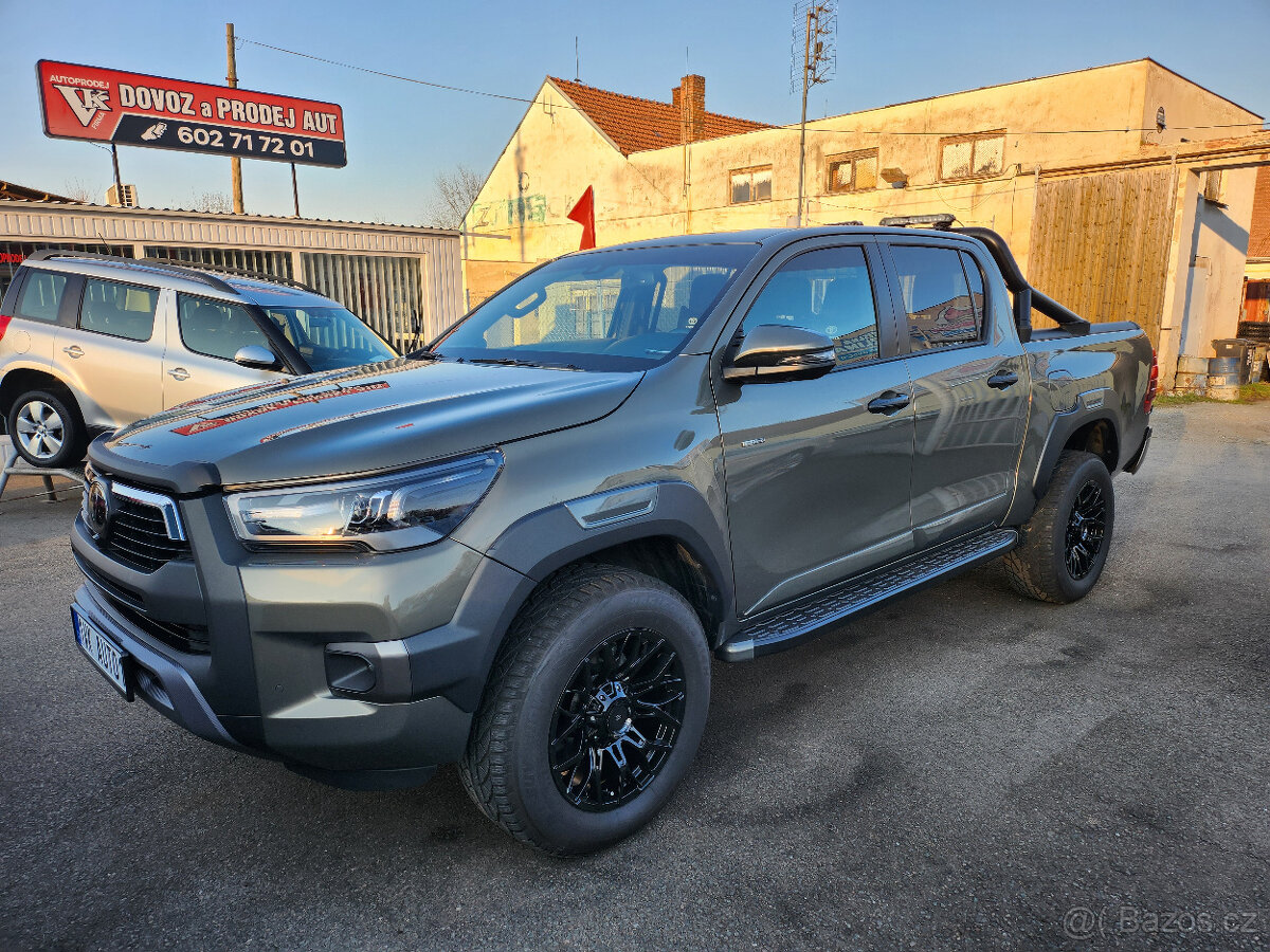 TOYOTA HILUX INVINCIBLE DOUBLE CAB, 2,8D - 4D 150 KW