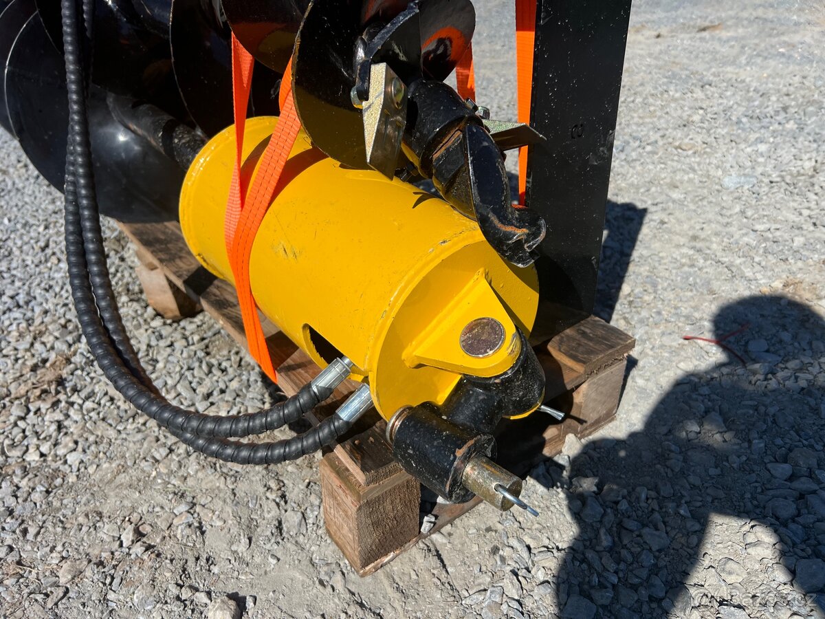 půdní vrták noví na smykovy nakladač - 4