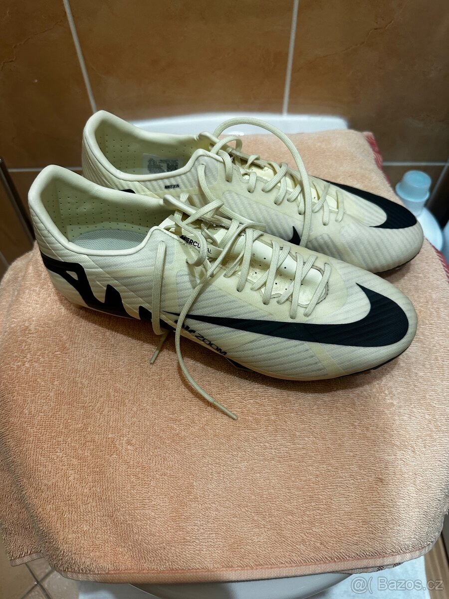 Profesionální kopačky Nike - 4
