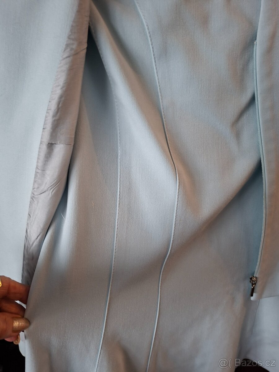 Kostým bledě modrý - 4