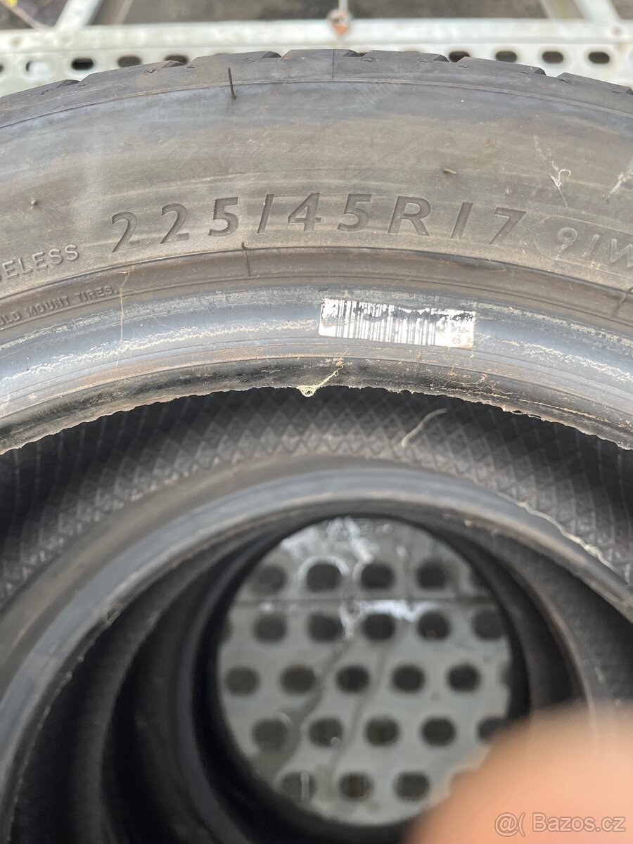 Letní pneu 225/45R17 - 4