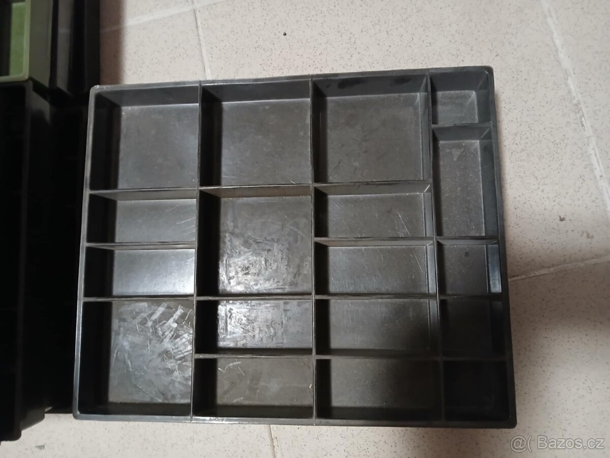 Prodám bakelitové pořadače na drobné díly - 4