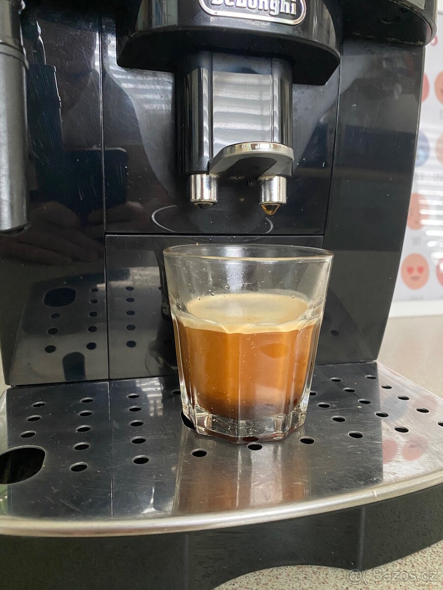 Kávovar Delonghi Magnifica S - 4