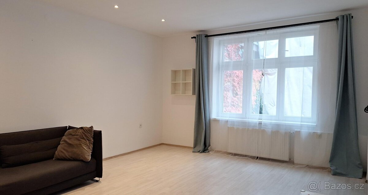 Pronájem bytu 3+1, 90 m2, Zelenobranská , Pardubice - 4