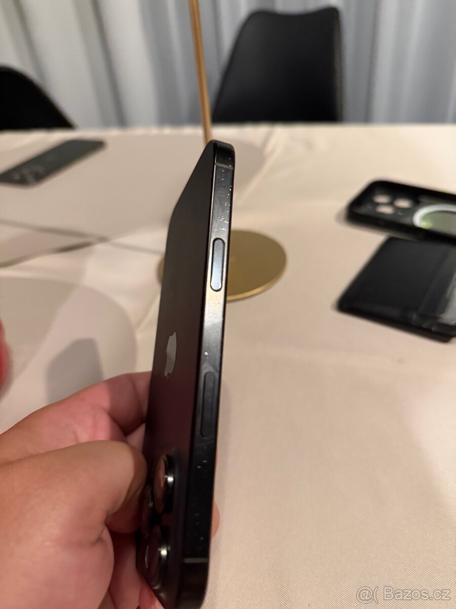 IPhone 16 PRO 128 gb Černý CZ (T mobile) - 4