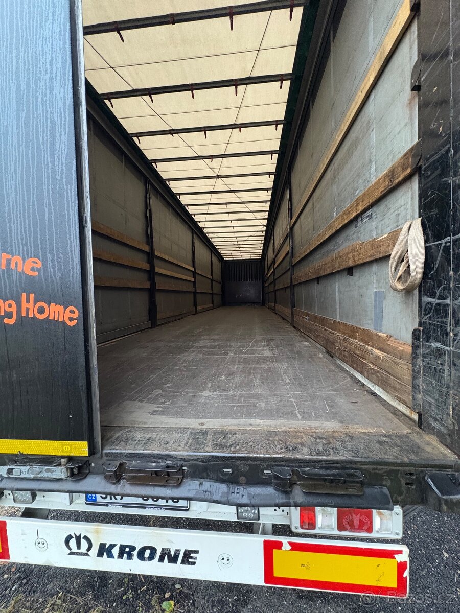 Plachtový návěs KRONE - 4