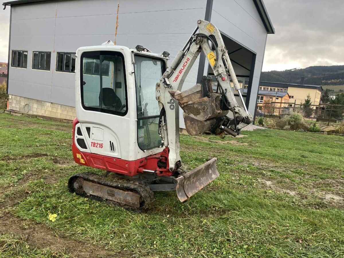 Takeuchi TB216 V4 najvyššia výbava naklapacia hlavica - 4