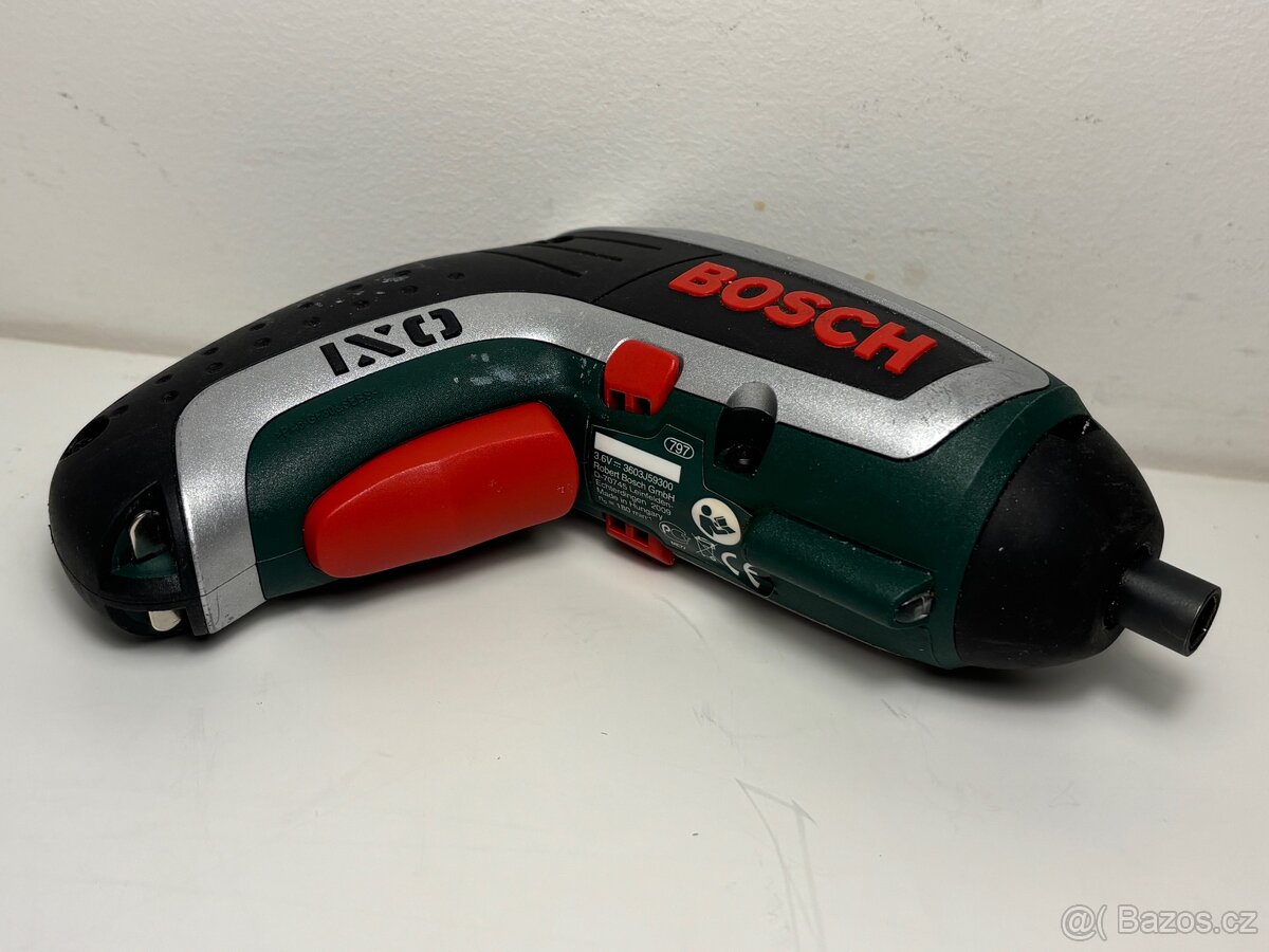 Aku šroubovák Bosch IXO - 4