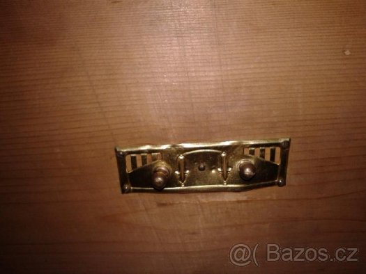 Starožitný nábytek. - 4