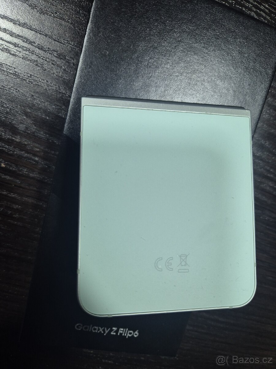 Samsung Galaxy z flip 6 - 4