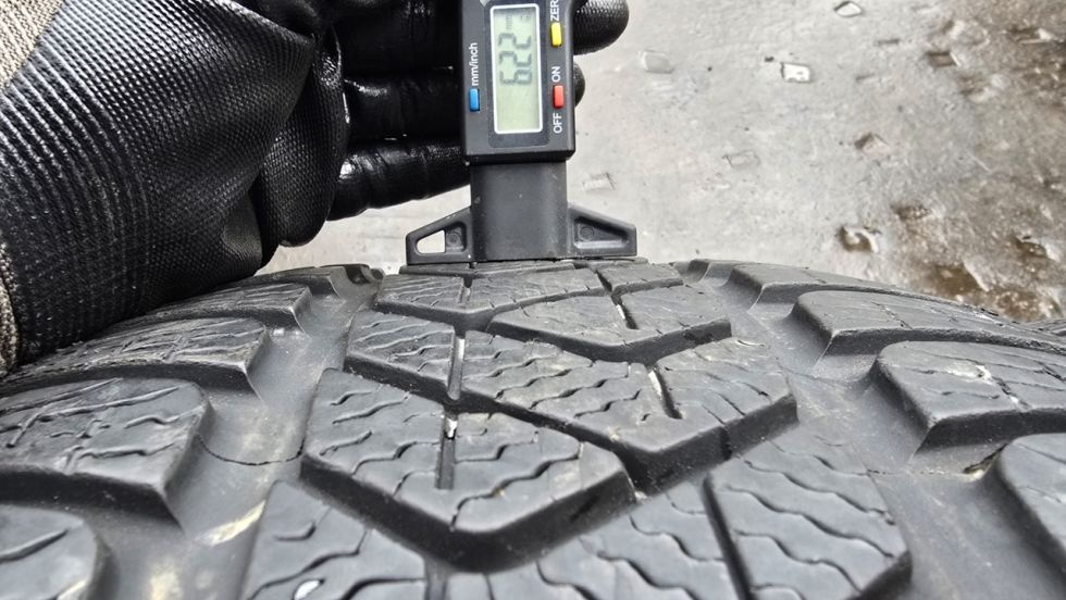 Zimní pneu 245/45/19 Pirelli - 4