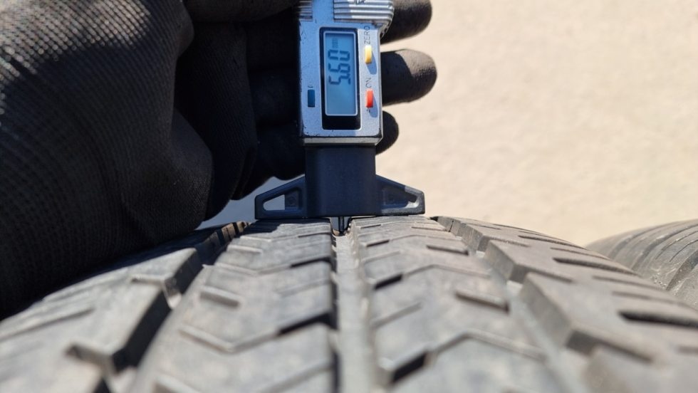 Letní pneu 195/70/15c Michelin - 4