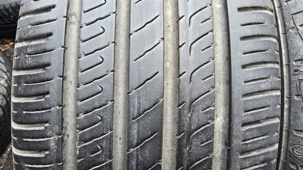 Letní pneu 225/45/17 Barum - 4