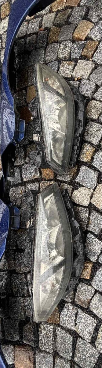 Renault laguna 2 Facelift - díly - 4