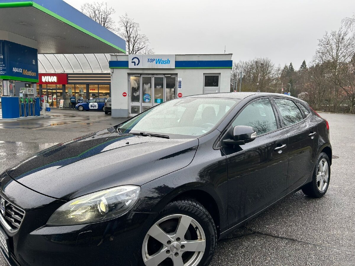 Volvo V40 1.6D D4 85kW - 4