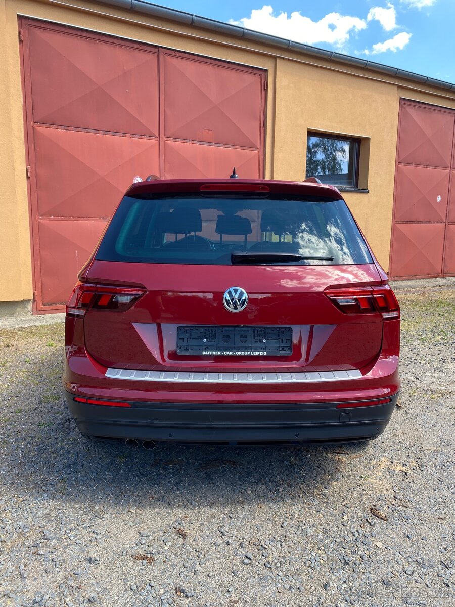 Volkswagen Tiguan 2.0 - 4